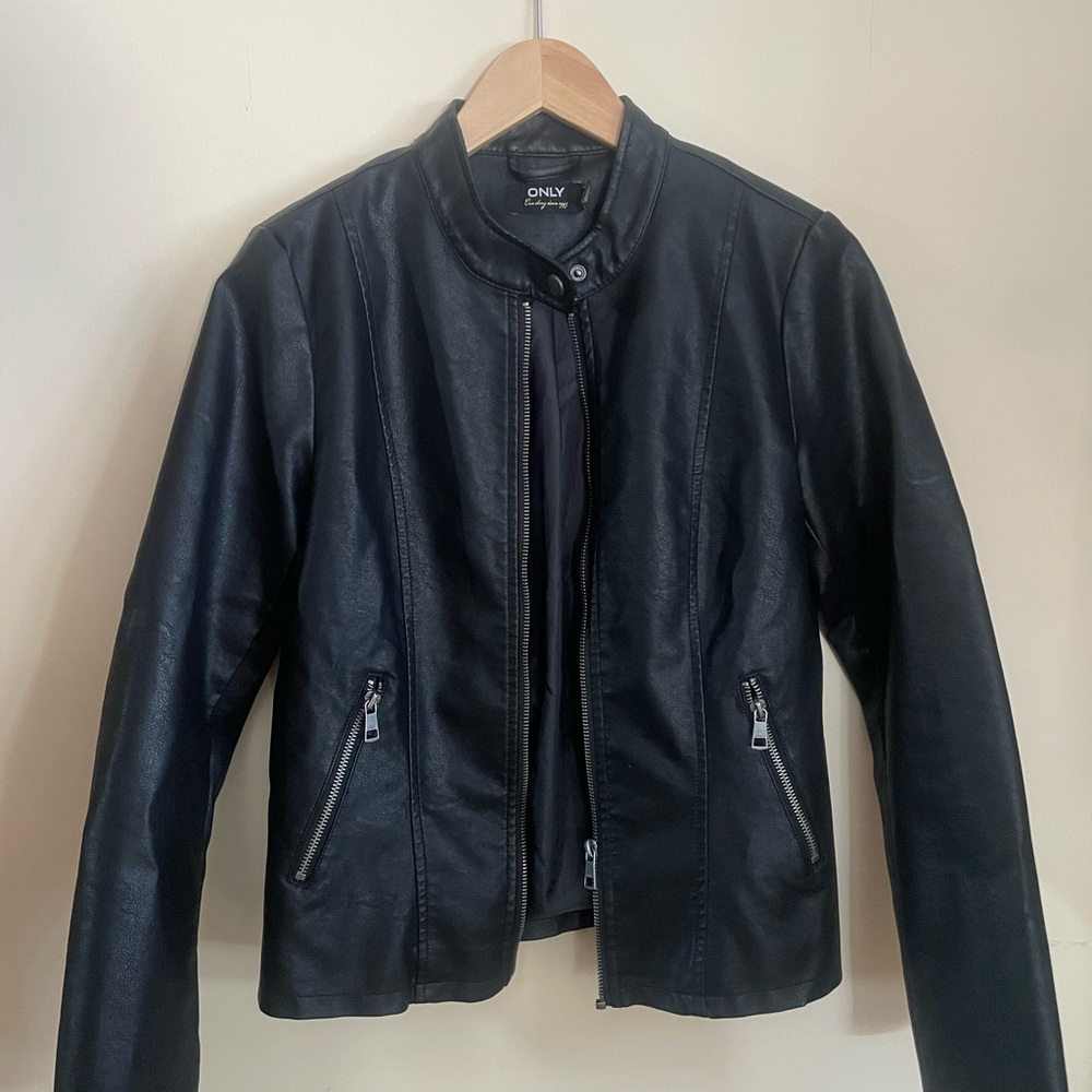 ONLY Women's Sleek Black Leather Jacket